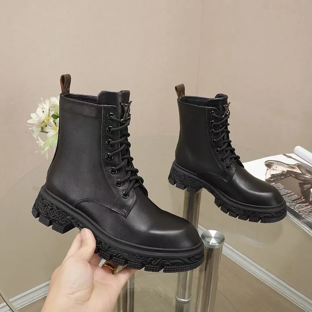 High Quality  LUV BOOTS 003