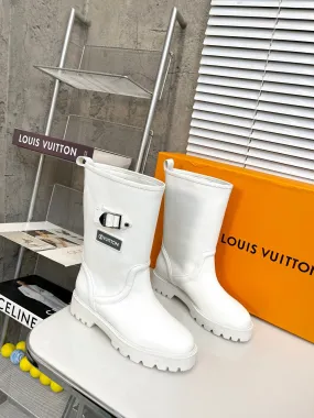 High Quality  LUV BOOTS 021