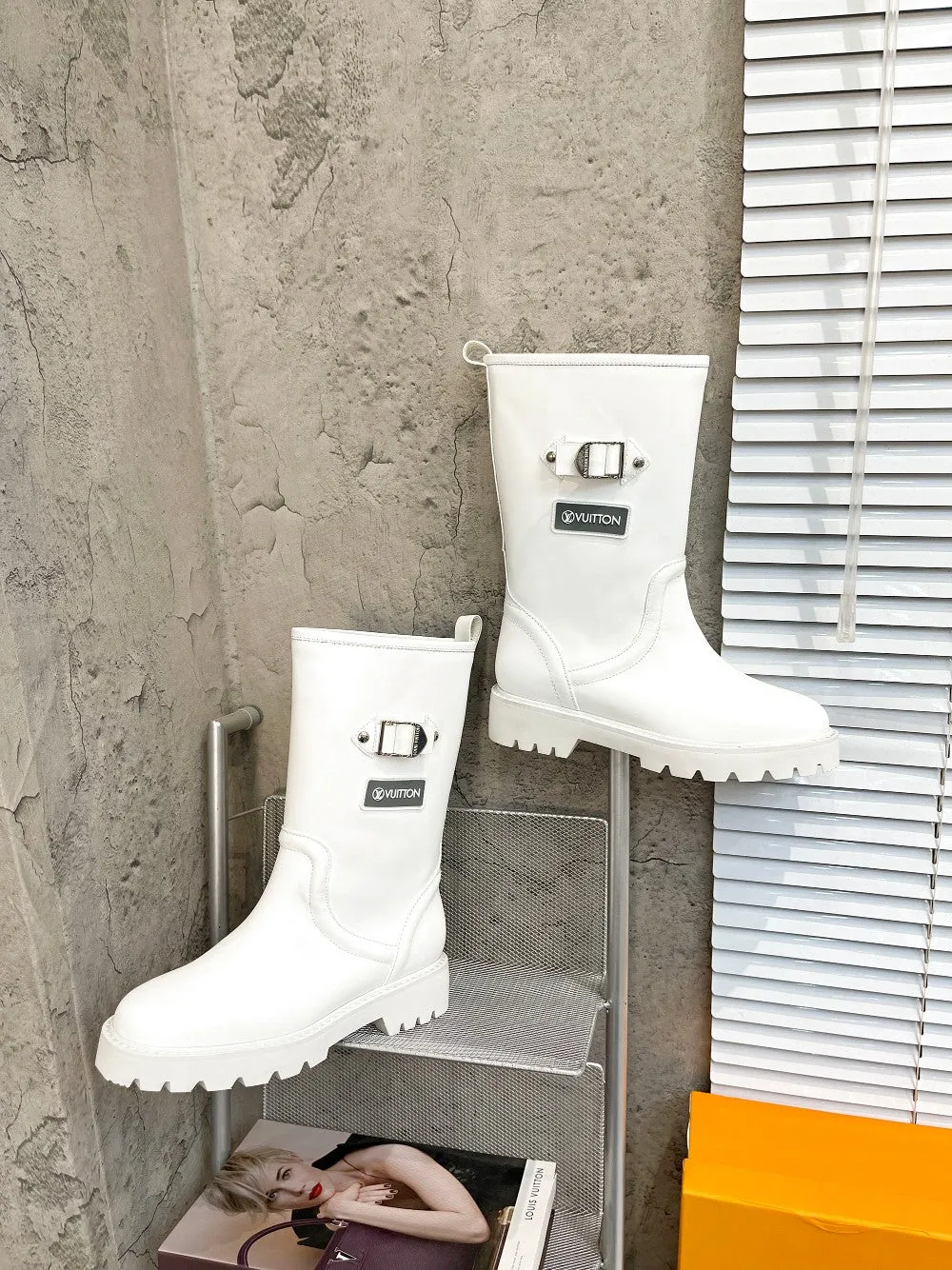 High Quality  LUV BOOTS 021