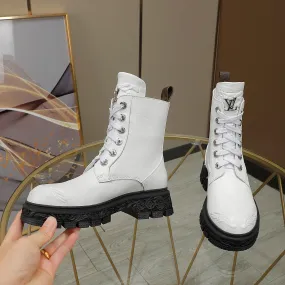 High Quality  LUV BOOTS 038