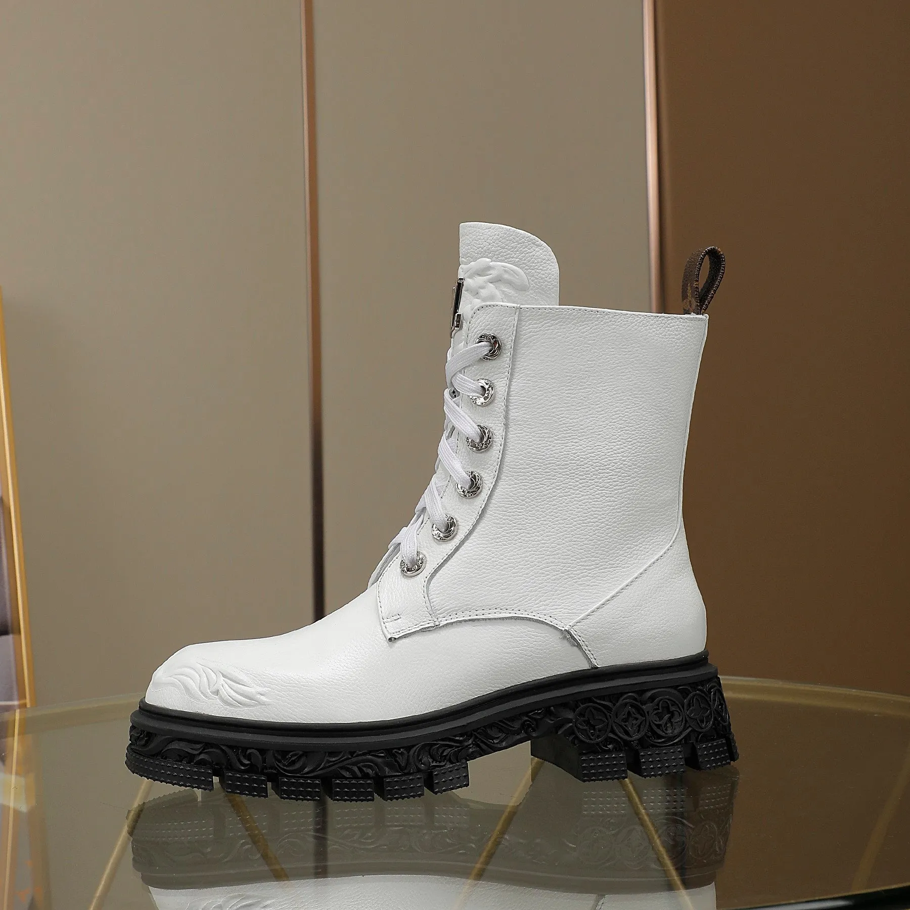 High Quality  LUV BOOTS 038