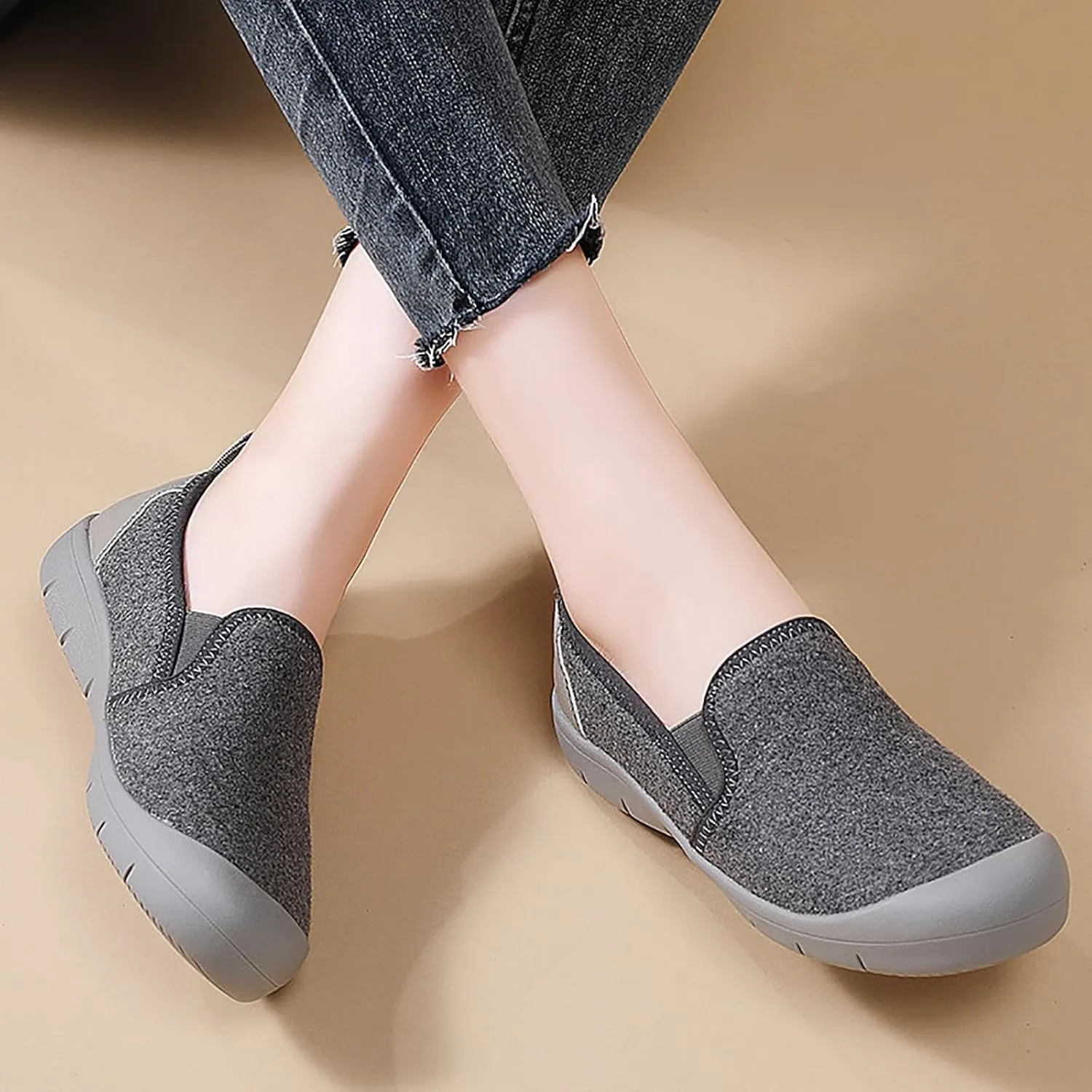 Women's Comfortable Orthopedic Loafers Casual Slip-On Comfortable Soft Sole Work Walking Shoes Breathable Anti-Slip Mom Shoes